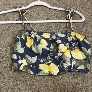 abercrombie and fitch lemon top